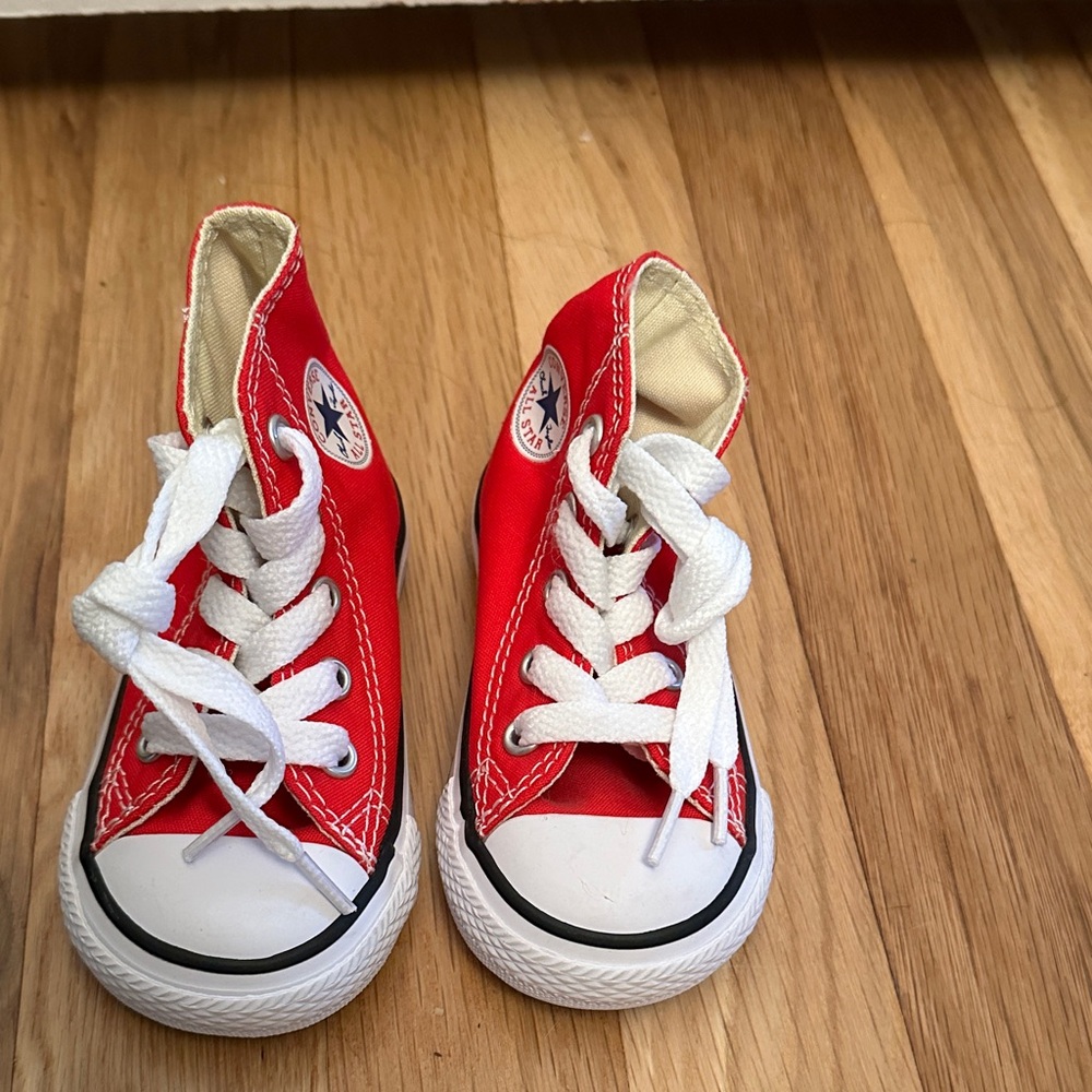 NWOT Toddler High Top Converse